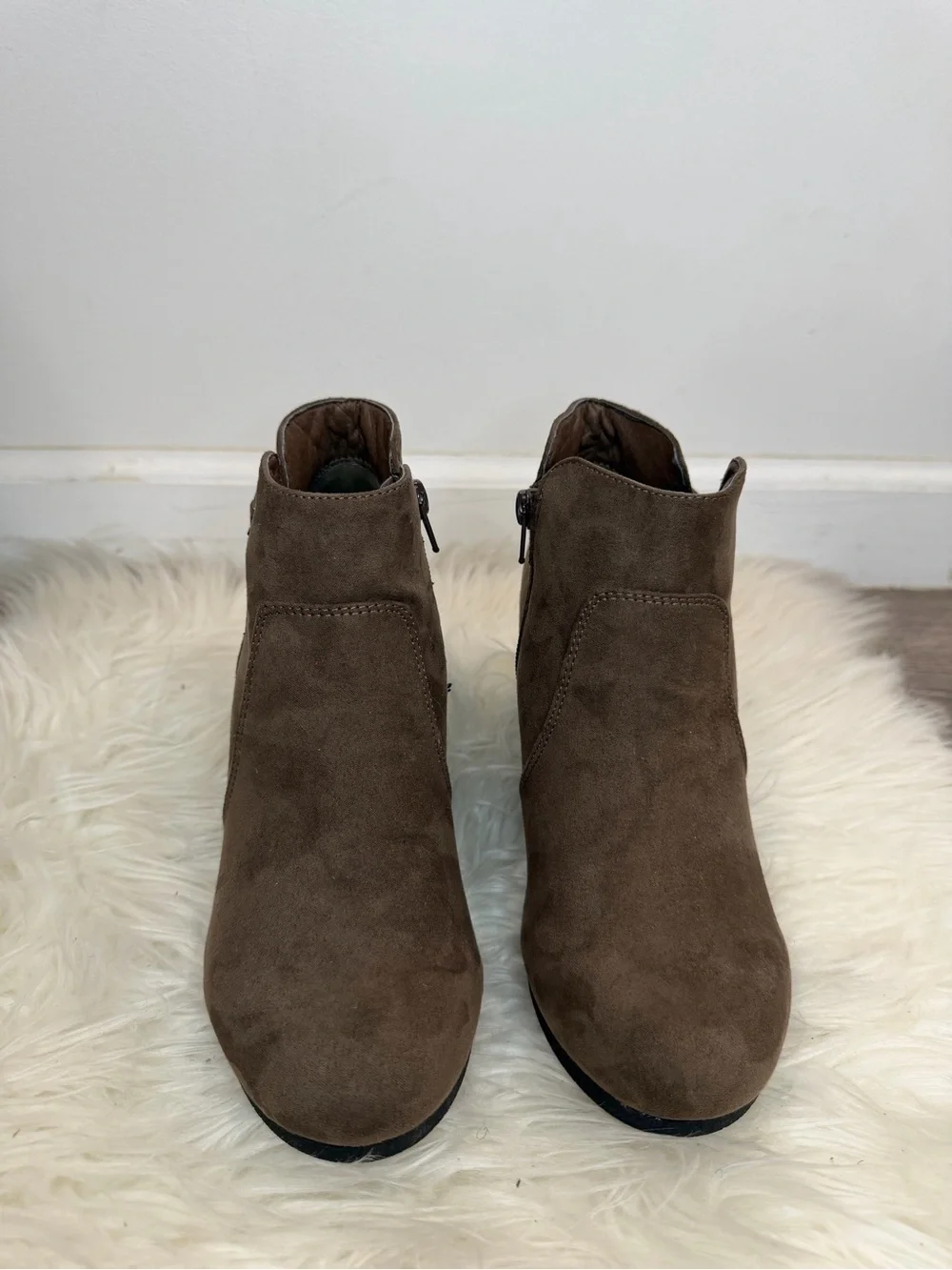 Women’s Suede Wedge Ankle Boots - Taupe